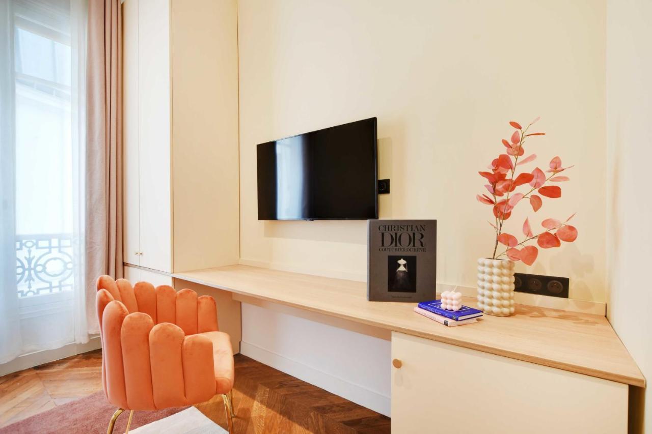 Chic Apartment - 1Br-4P - Facing The Louvre Párizs Kültér fotó